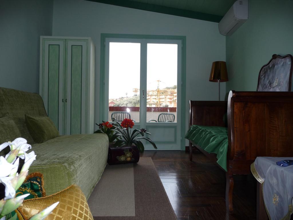 Ca Dei Conti Villa San Bartolomeo al Mare Szoba fotó